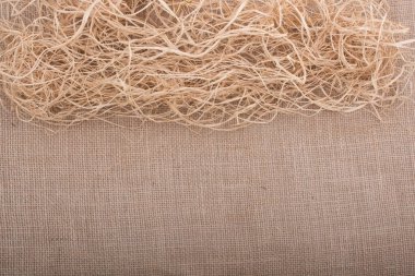 Saman tuval üzerinde arka plan olarak yerleştirilir.