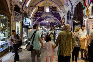 Grand Bazaar, Türkiye, dünyanın en büyük ve en eski kapalı pazarlarından biri..