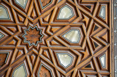 Osmanlı Türk sanatı İnci kaküllerin Anası örneği