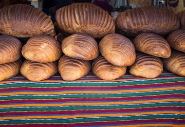 Geleneksel Türk usulü ekmek ekmeği