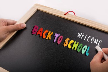 Eğitim, öğretim ve öğrenme kavramı olarak okul ifadelerine geri dön