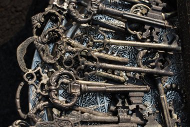 Metalden yapılmış Retro biçimli renk dekoratif anahtarı