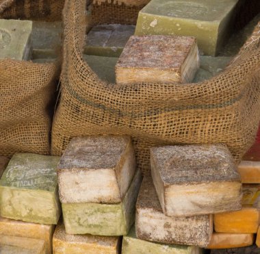 Kokulu el yapımı organik sabun koleksiyonu