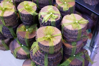 Ahşap doku arka planı için kullanılan küçük bir tahta parçası