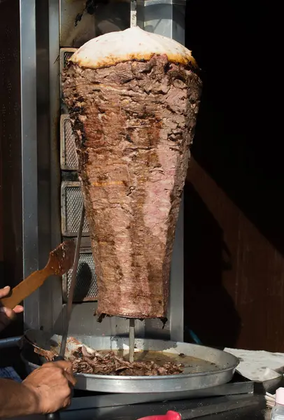 Geleneksel Türk Donör Kebabı direkte