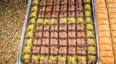 Pazar 'da Türk geleneksel çöl tatlıları