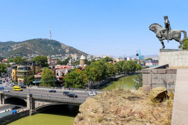 Gürcistan 'da Tiflis' in Kura Nehri manzarası