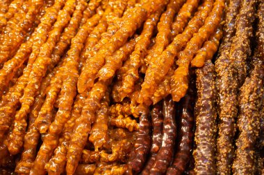 Türk tarzı kurutulmuş meyve hamuru atıştırmalık olarak