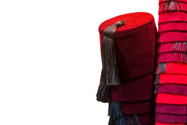 Siyah püsküllü kırmızı fes. Ulusal Türk başlığı. Geleneksel keçeli başlık