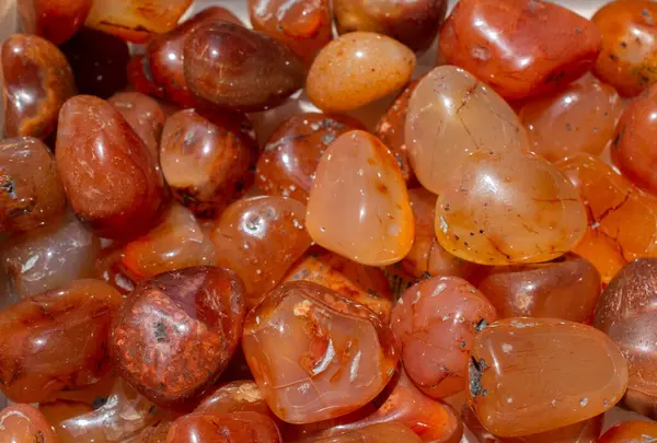 Belirli bir türün doğal mineral değerli taşlar