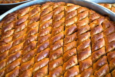 Geleneksel Türk tatlıları İstanbul Türkiye 'den tepside