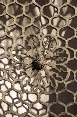 Metallere uygulanan Osmanlı sanat örnekleri