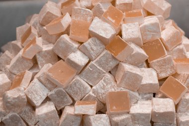 Türk tatlıları geleneksel tarzda yapılıyor