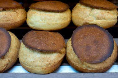 Geleneksel Türk usulü ekmek ekmeği