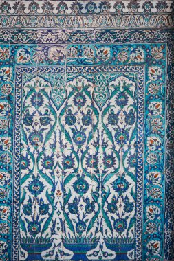 Güzel eski Osmanlı çini