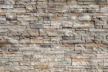 Aynı tip ve taştan yapılmış duvar.