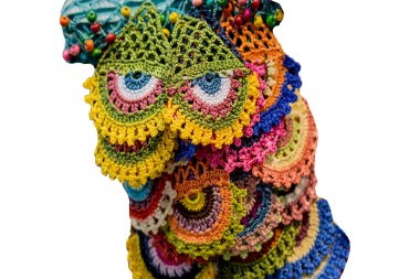 Süslü çiçekli desen beyaz arkaplanda izole edilmiş nakış..