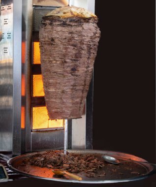 Geleneksel Türk yemeği Doner Kebap. Tükürük kebap kebabı shawarma