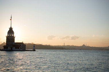 Uzak mesafedeki Ayasofya ve Mavi Cami 'nin olduğu Bakire Kulesi' nden akşam görüntüsü.