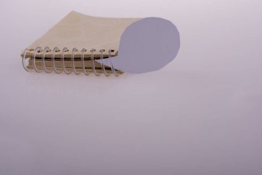 Boş boş konuşma balonu ve dizüstü