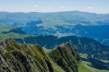 Türkiye 'nin Artvin dağlarındaki dağların manzarası