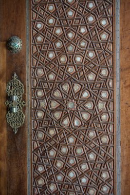 Osmanlı sanatı İnci kaküllerin Anası örneğidir