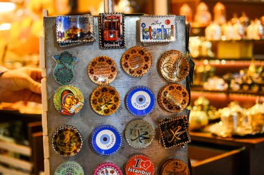 Çarşı içinde Türk Seramik