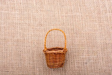 Sepet arka planında boş hasır sepet