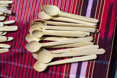 Tahtadan yapılmış çay kaşıkları.