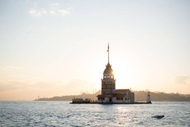Uzak mesafedeki Ayasofya ve Mavi Cami 'nin olduğu Bakire Kulesi' nden akşam görüntüsü.