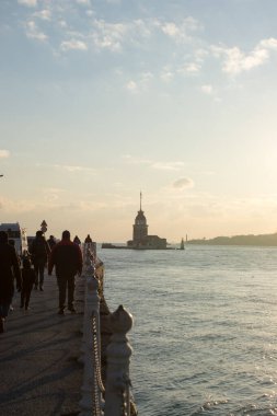 Uzak mesafedeki Ayasofya ve Mavi Cami 'nin olduğu Bakire Kulesi' nden akşam görüntüsü.