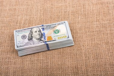 Banknotlar keten bir tuvalde tuval üzerine Amerikan dolarları