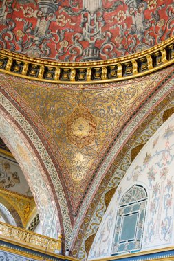 Osmanlı zamanının çiçek desenli örneği