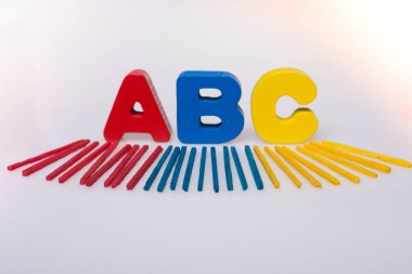 Erken eğitim kavramı için alfabe ABC tahta harfler