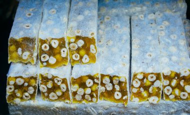 Bir sürü geleneksel Türk Lokum şekeri.