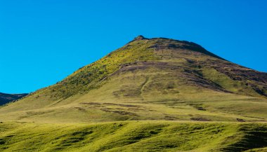 Türkiye 'nin Artvin dağlarındaki dağların manzarası