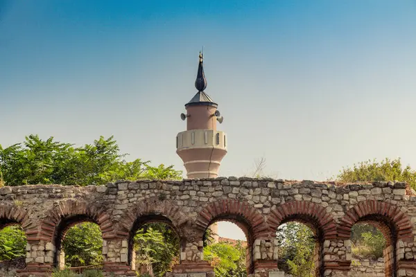 stock image Minaretseen behind  city walls of Constantinople in Istanbul, Turkey