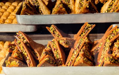 Pazar 'da Türk geleneksel çöl tatlıları