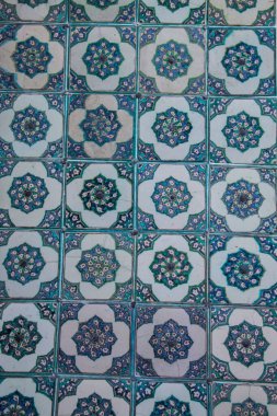 Osmanlı el yapımı çiçek desenli Türk fayansları