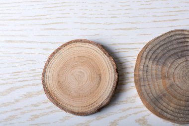 Ahşap dokusu arka planı için kullanılan küçük bir tahta parçası