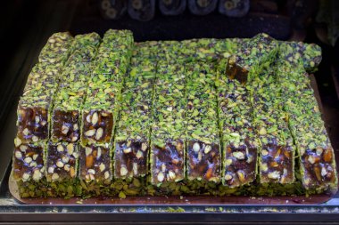 Bir sürü geleneksel Türk Lokum şekeri.