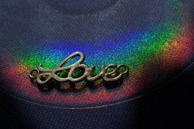 Aşk - Sevgililer Günü için Metal Küp yazıları