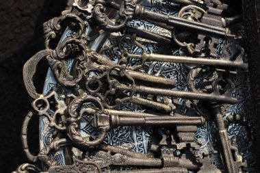 Metalden yapılmış Retro biçimli renk dekoratif anahtarı