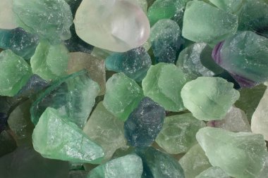 Renkli yarı değerli taşlar. Mineral taşlar, şifalı taş koleksiyonu..