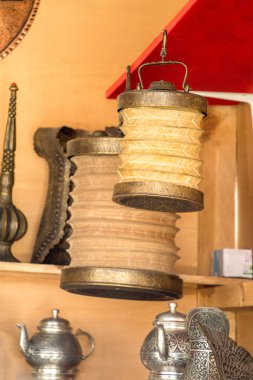 Bir sürü Retro biçimlendirilmiş altın renkli anahtar