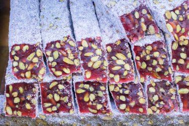 Bir sürü geleneksel Türk Lokum şekeri.