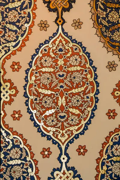 Osmanlı zamanının çiçek desenli örneği