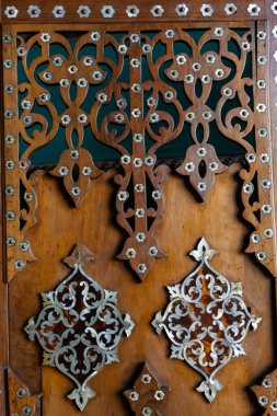 İnci kaküllerin Anası 'nın sanat örneği