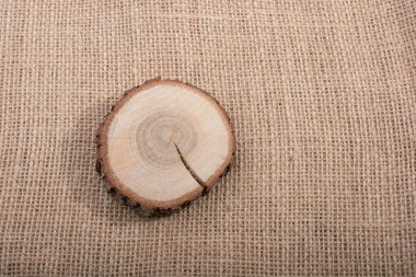 Arkaplan olarak kesilmiş tahta günlük dokusu