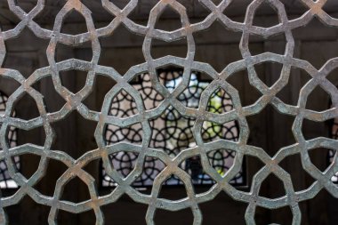 Metallere uygulanan Osmanlı sanat örnekleri